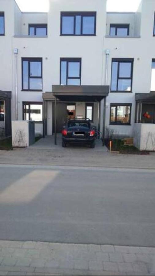 Privat Zimmer Richtung Messe Hannover Esterno foto