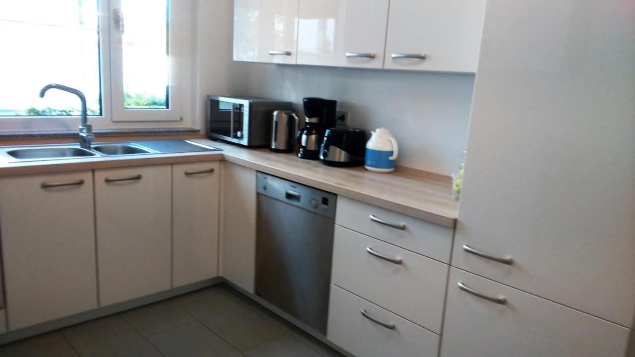Privat Zimmer Richtung Messe Hannover Esterno foto
